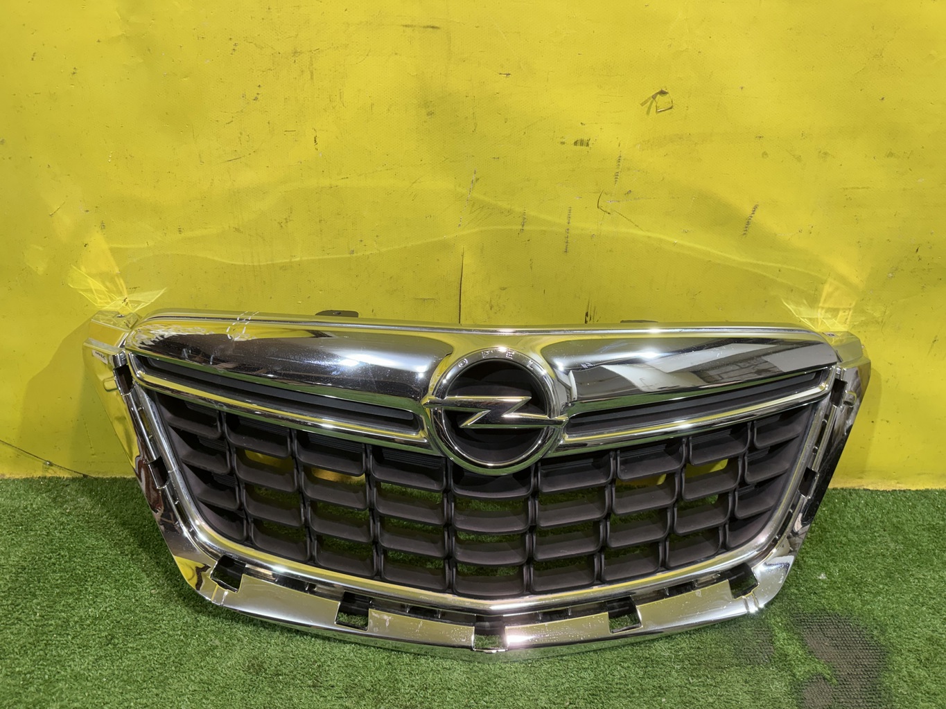 Opel Mokka 2012 для Решетка радиатора