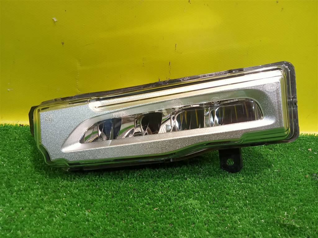 BMW X5 G05 2018 для Фара противотуманная левая