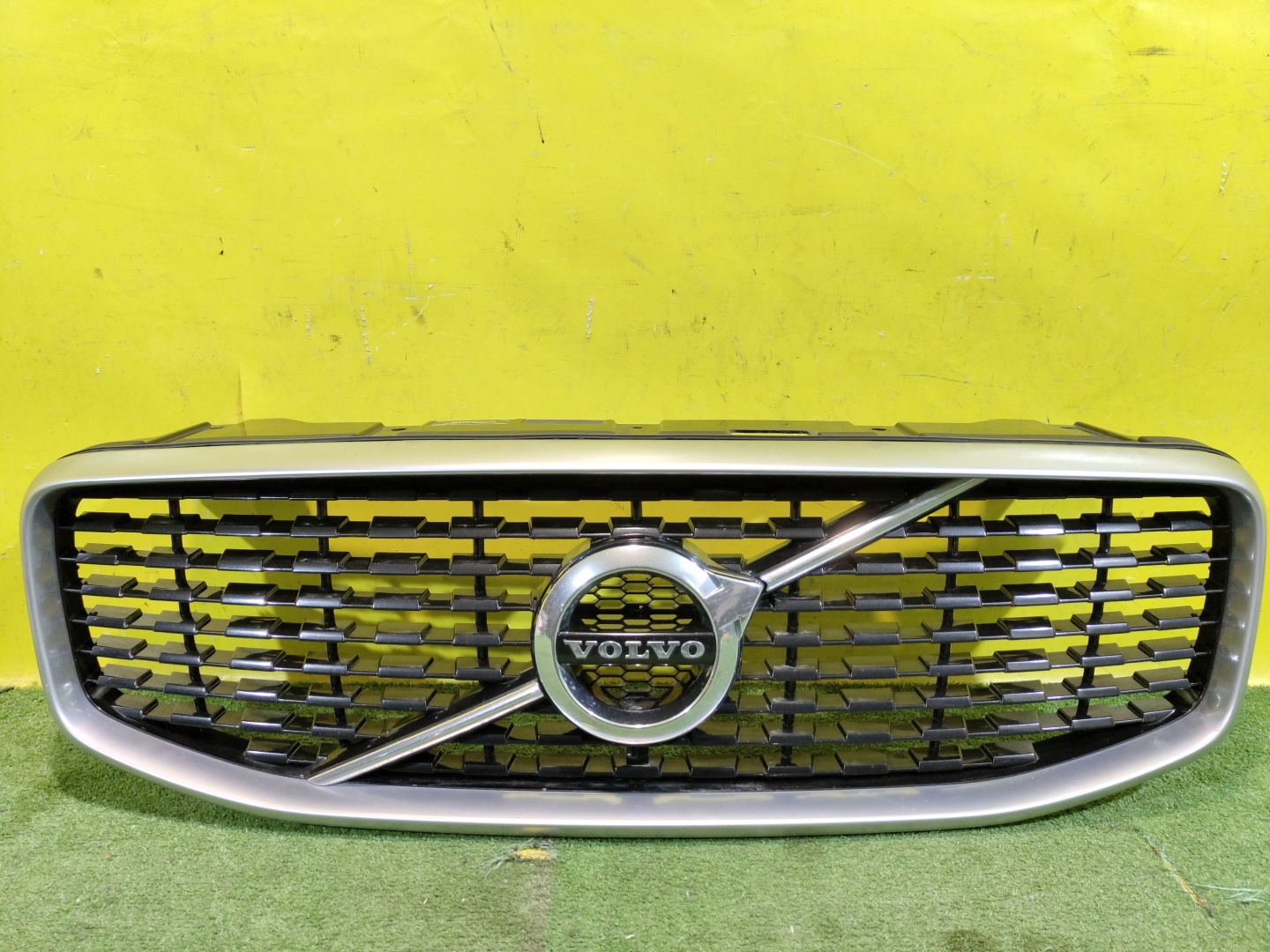 Volvo XC60 2017 для Решетка радиатора