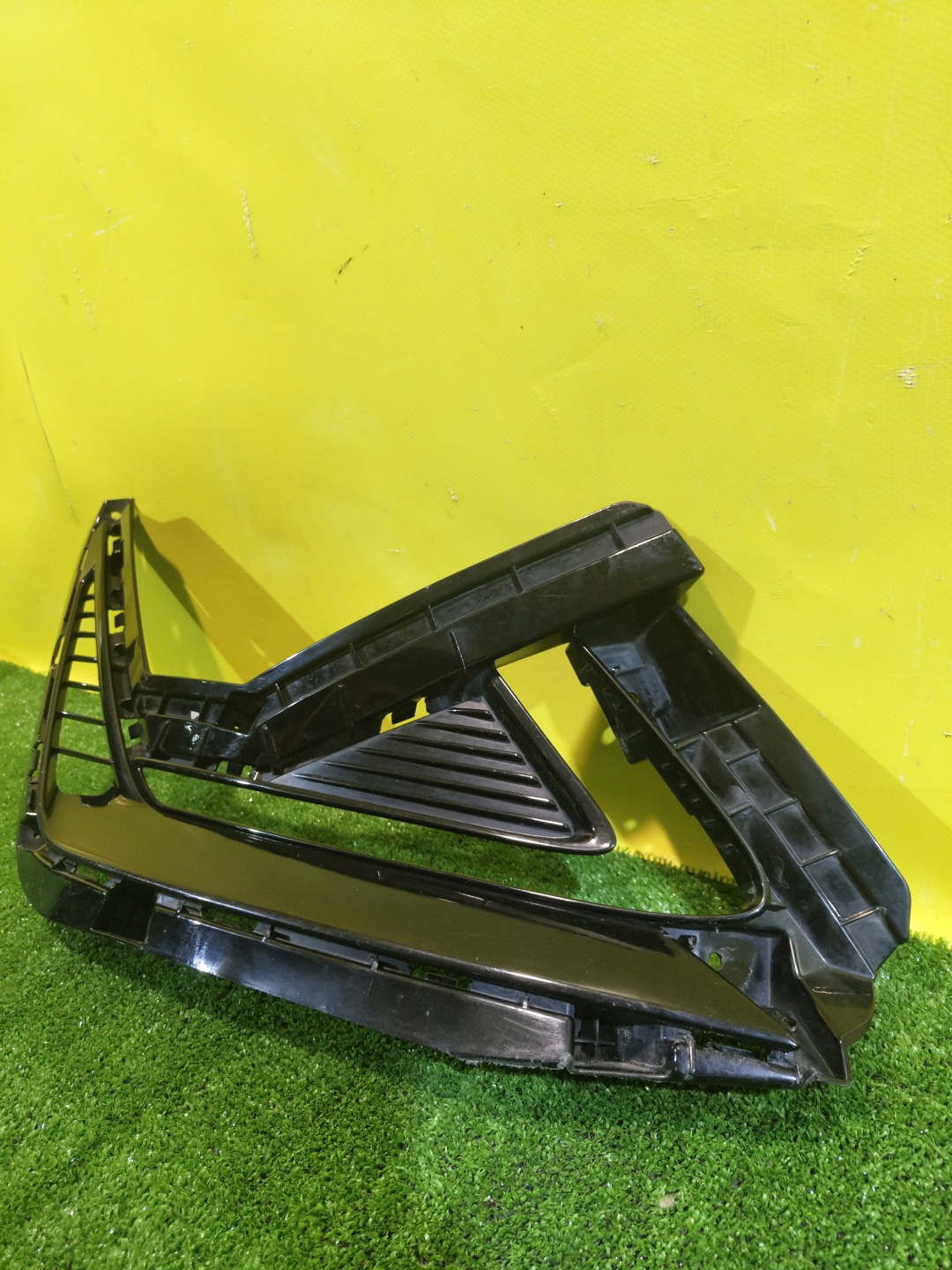 Kaiyi E5  2021 для Рамка противотуманой фары правой