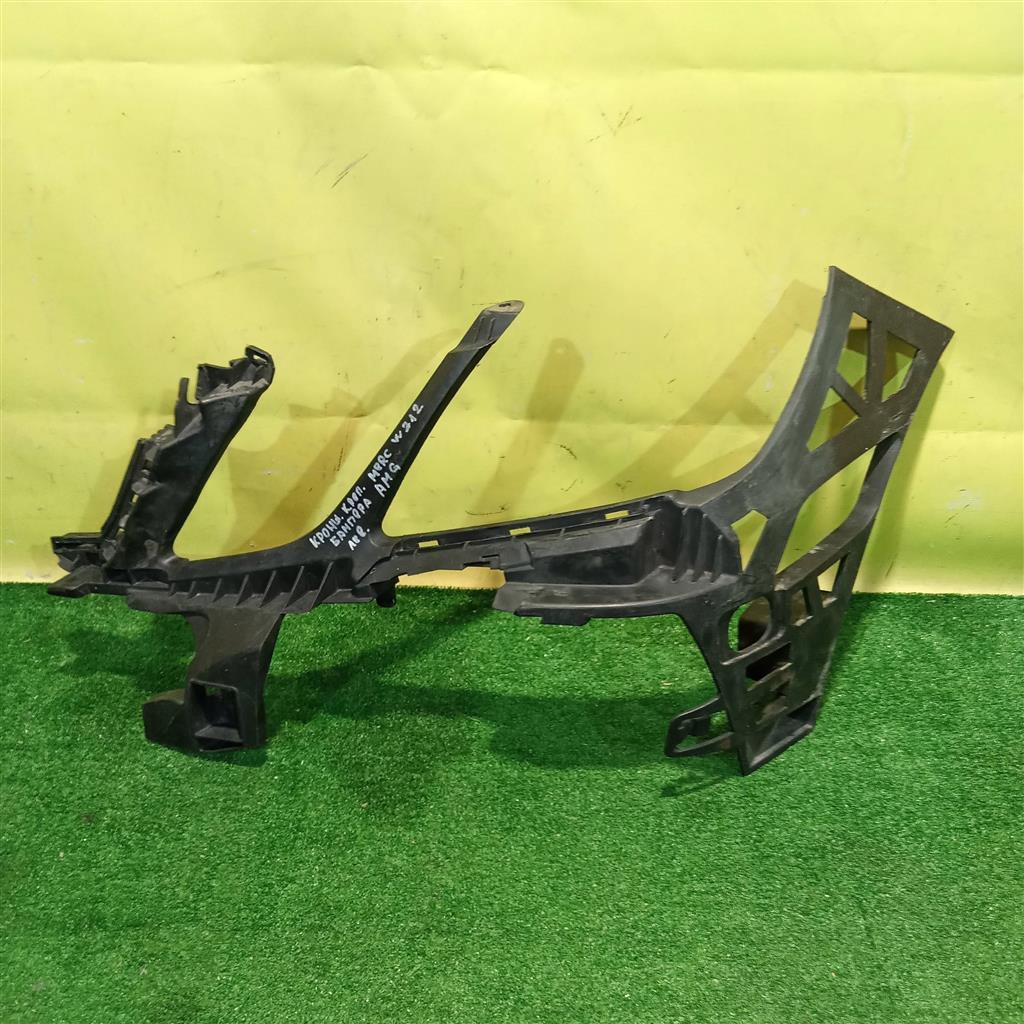 MERСEDES BENZ E-Class (W212) 2009 для Кронштейн переднего бампера левый