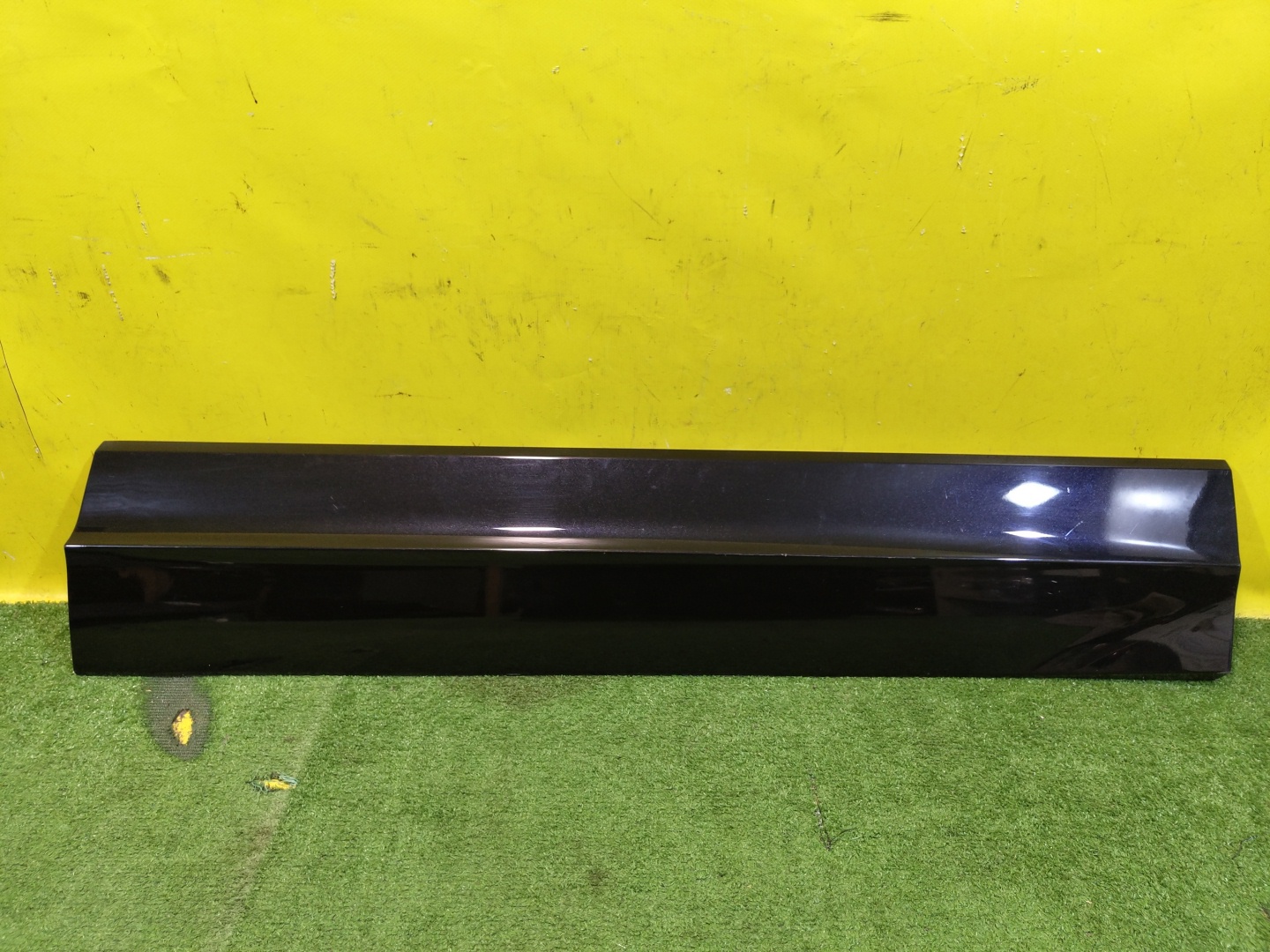 Volkswagen  Touareg CR 2018 для Накладка двери передней правой