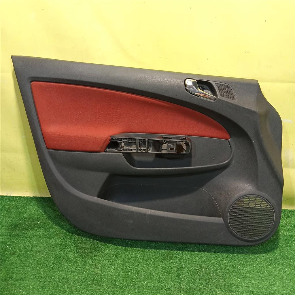 Opel Corsa D 2006 для Обшивка двери передней левой
