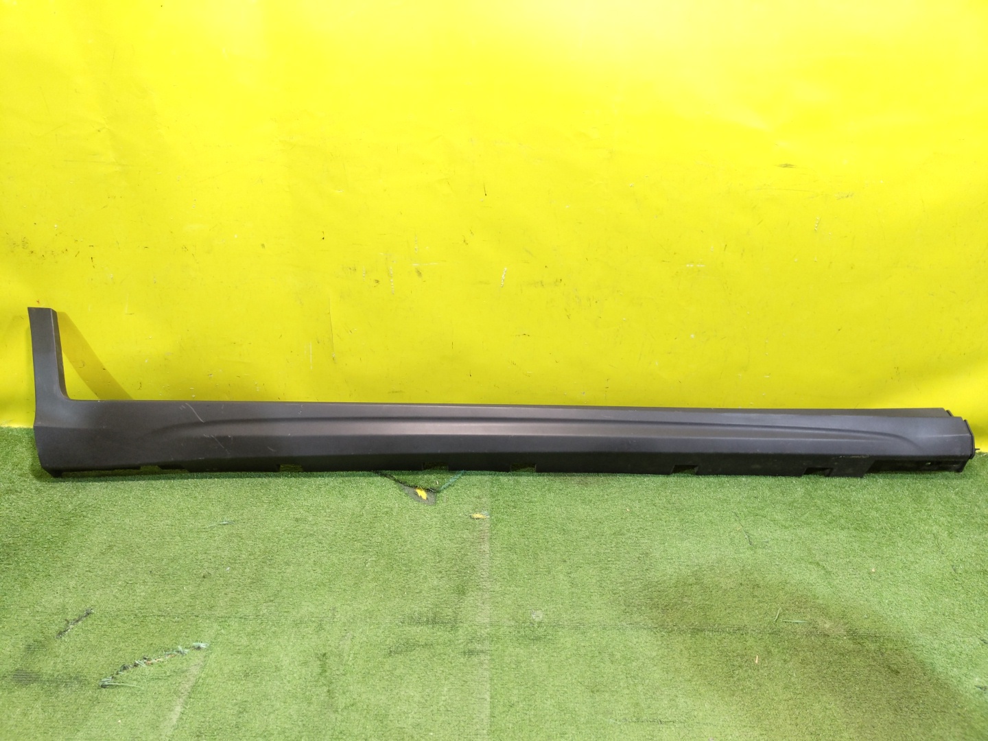 Geely  Atlas 2016  для Накладка порога правая