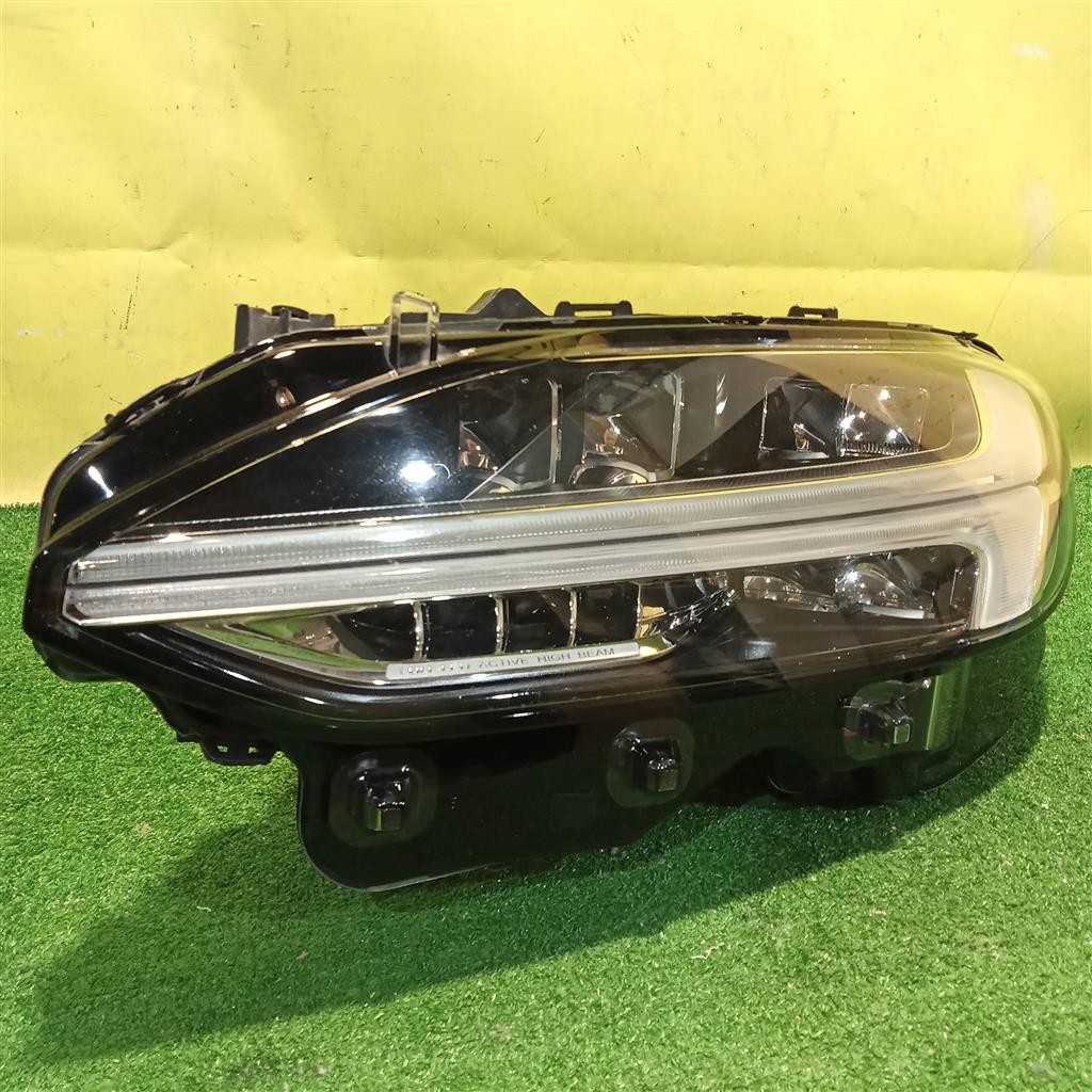 Volvo S90 2016 для Фара левая