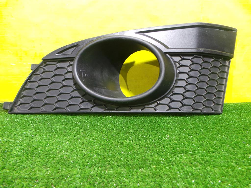 Chevrolet Captiva (C140) 2011 для Решетка в бампер левая