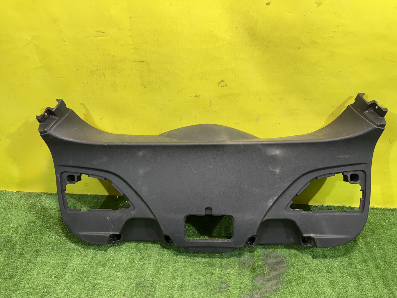 Lada Vesta 2017- для Обшивка двери багажника