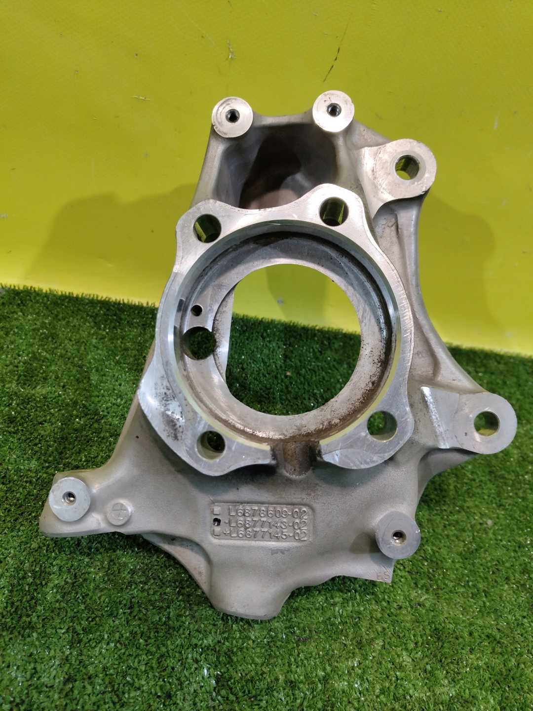 BMW 3 G20 2019 для Кулак поворотный передний левый