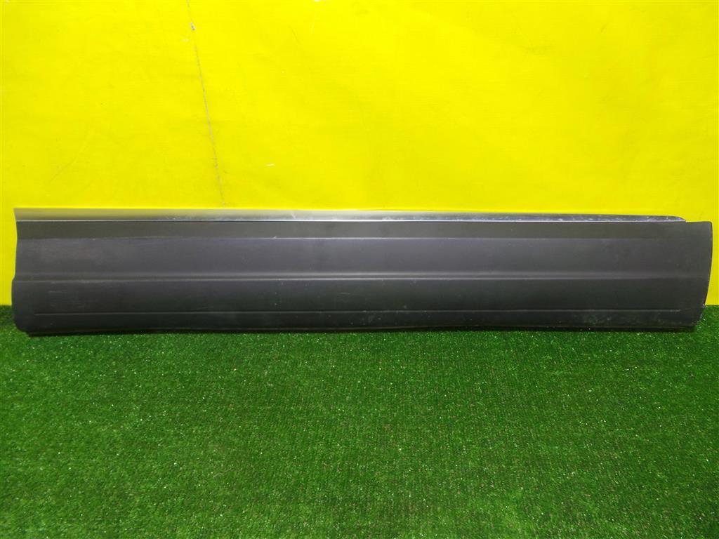 Volkswagen  Tiguan NF 2011 для Накладка двери передней правой