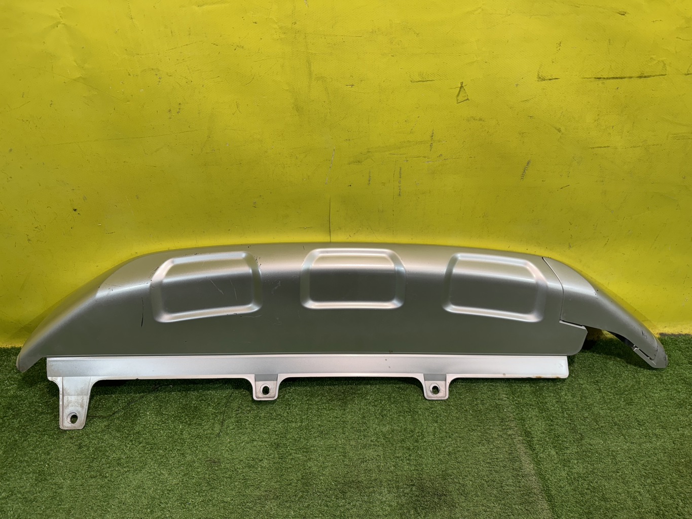 Lada Granta Cross 2018- для Накладка переднего бампера