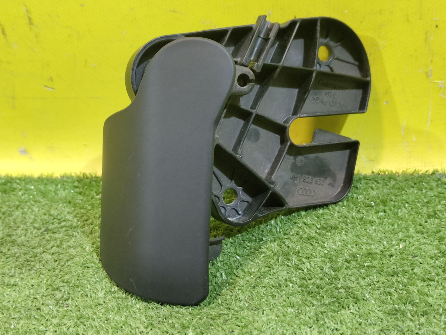 Audi A8 4H (D4) 2009  для Ручка открывания капота