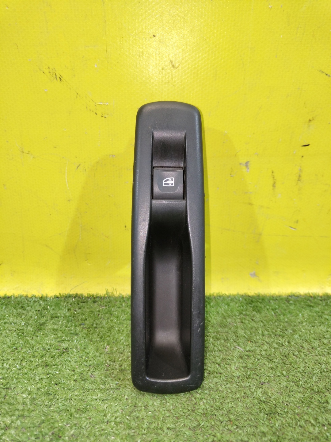 Renault Megane III 2009  для Кнопка стеклоподъемника