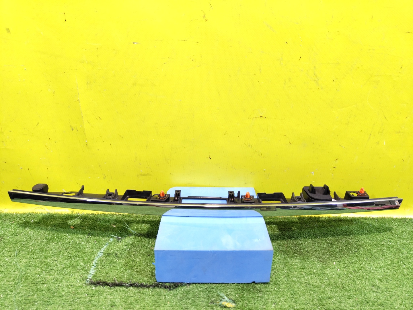 MERСEDES BENZ C-Class (W204) 2011 для Накладка крышки багажника