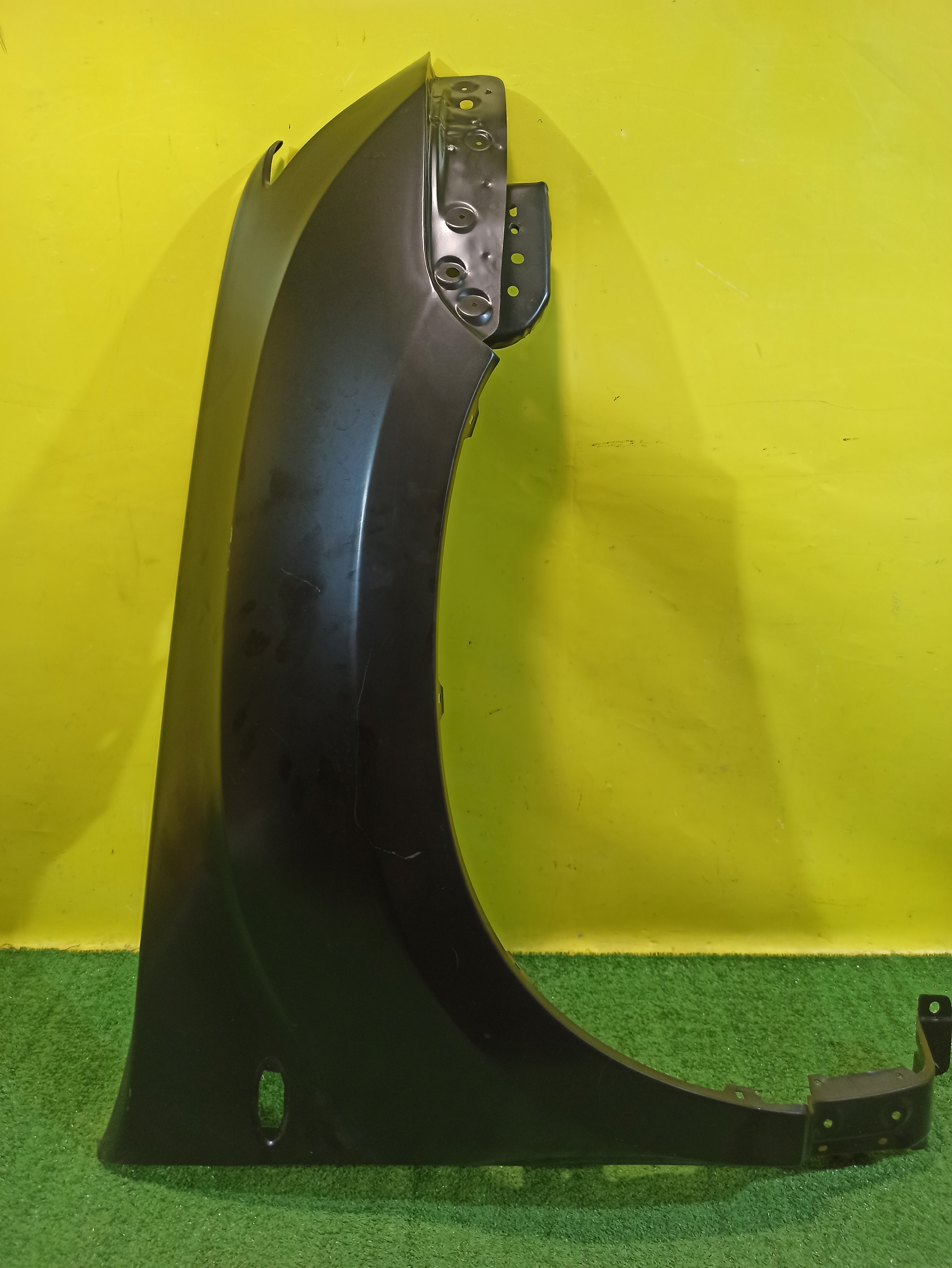 Nissan Terrano (D10) 2014 для Крыло переднее правое