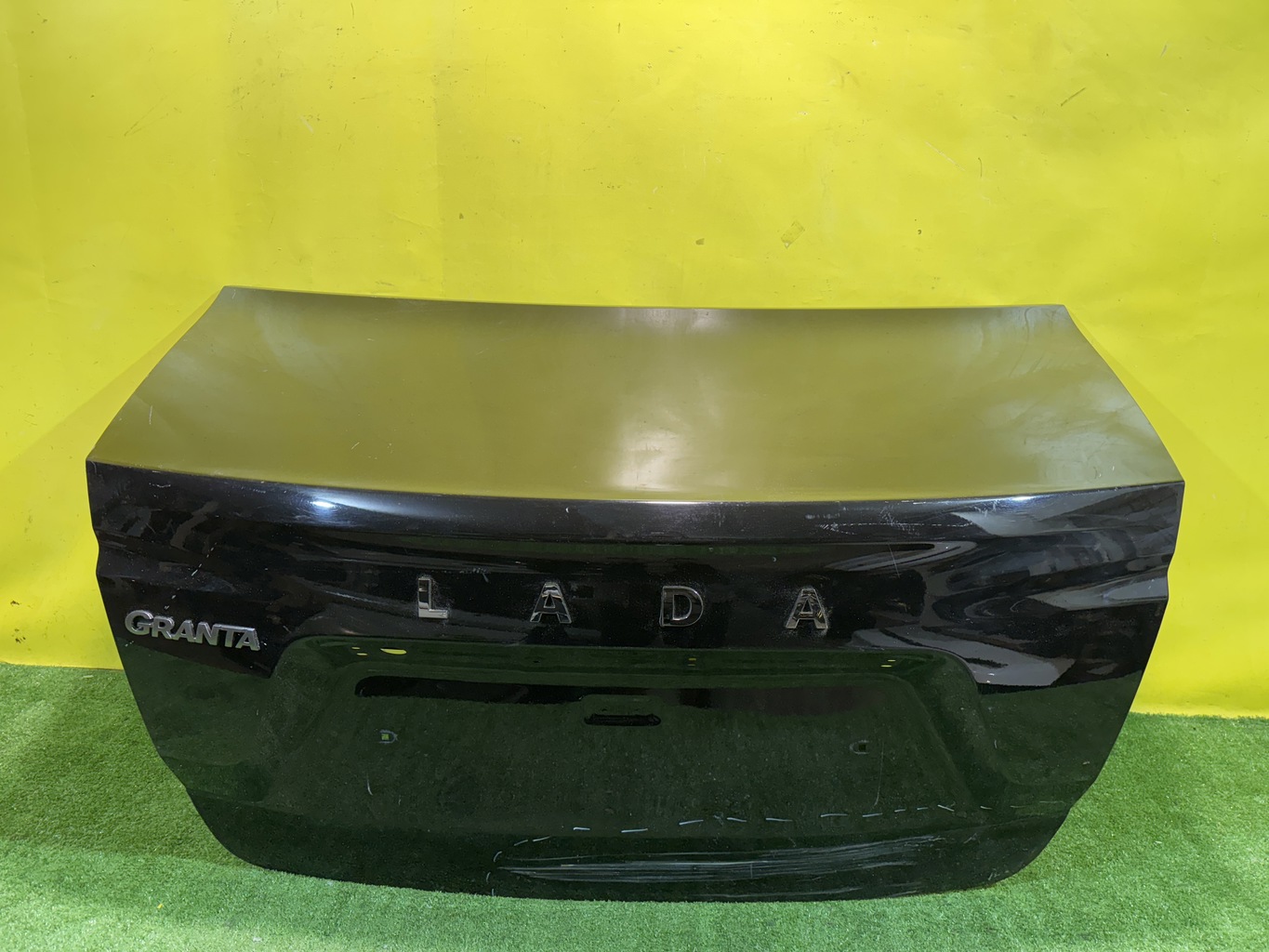Lada Granta FL 2018- для Крышка багажника