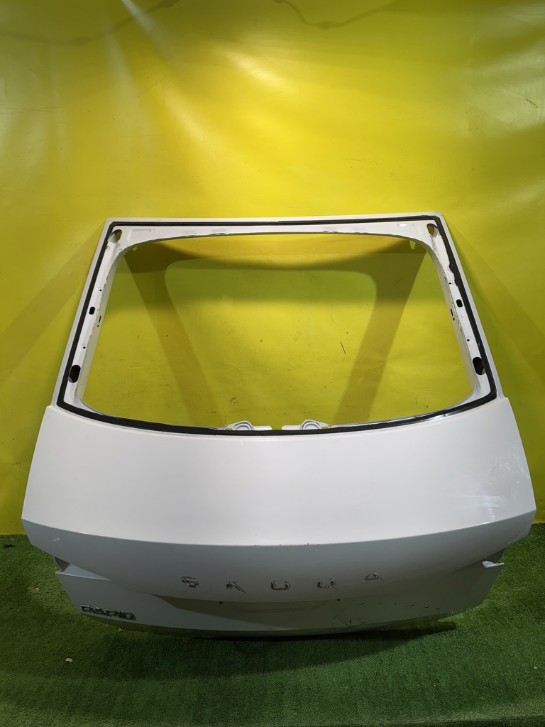 Skoda  Rapid 2019 для Дверь багажника