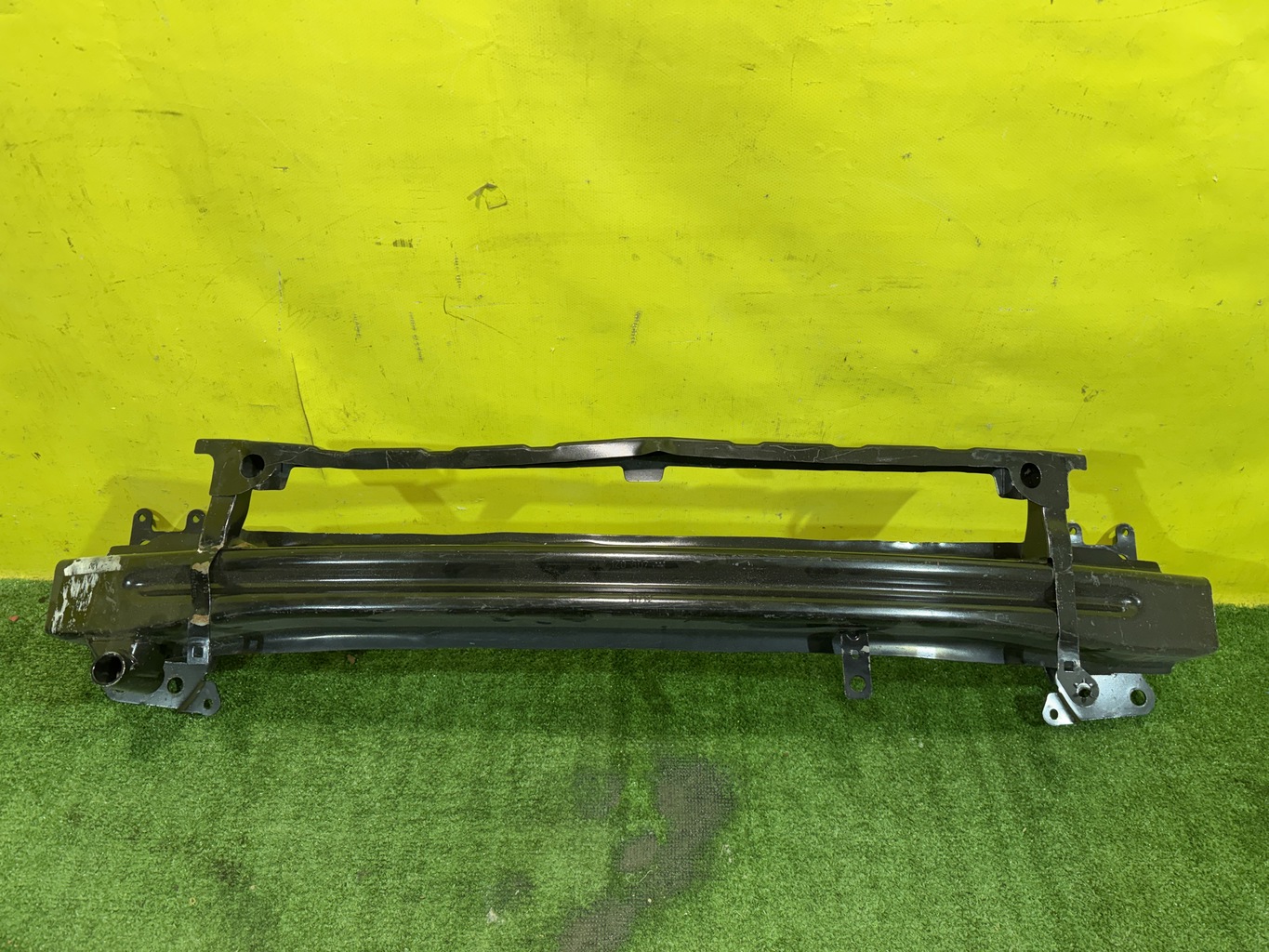 Skoda  Octavia A5 2004 для Усилитель переднего бампера