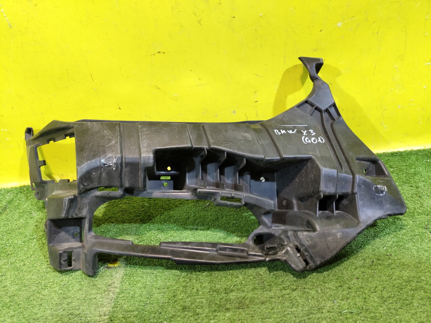 BMW X3 G01 2017 для Кронштейн переднего бампера правый