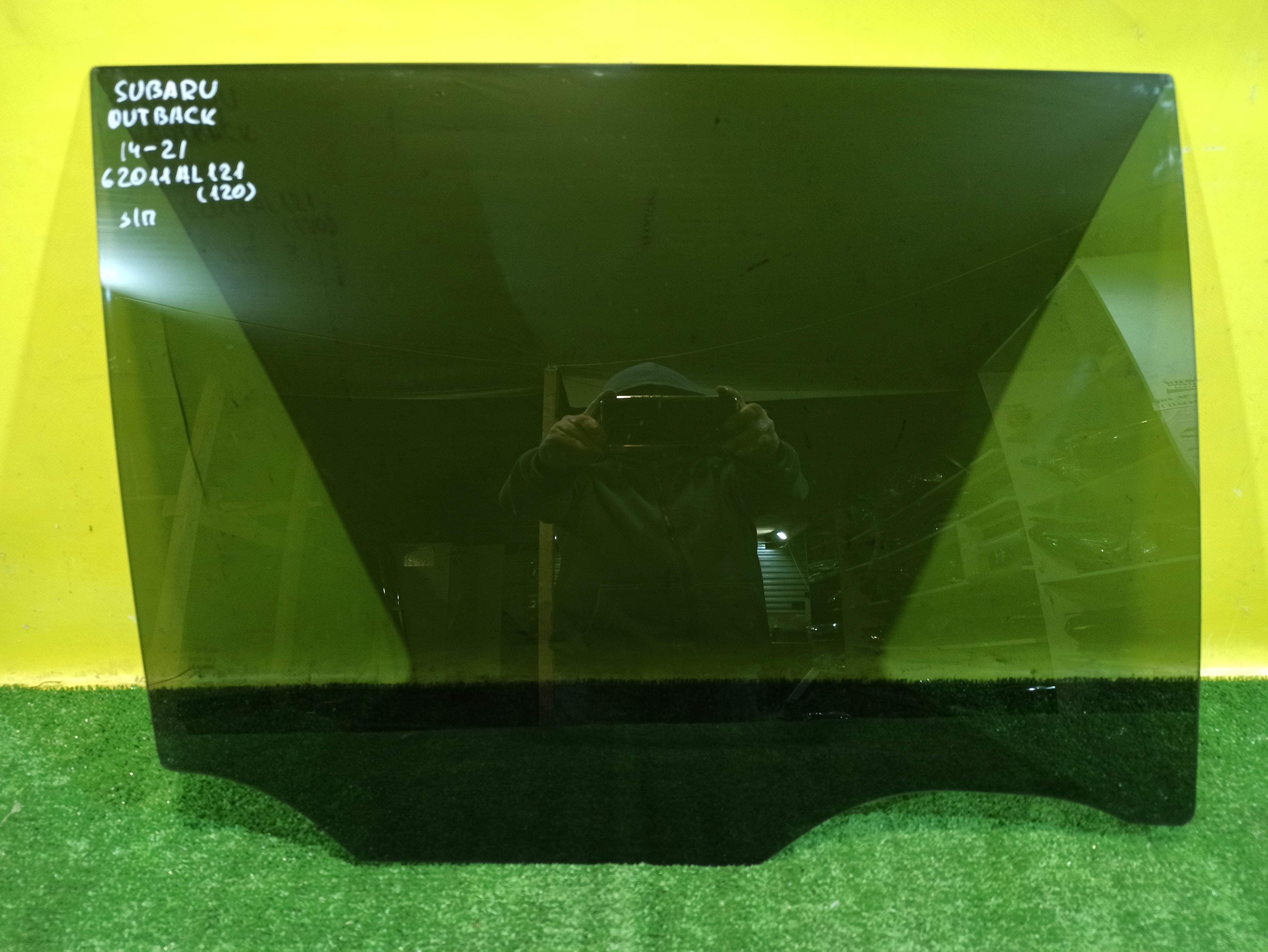 Subaru Outback (B15) 2014 для Стекло двери задней правой