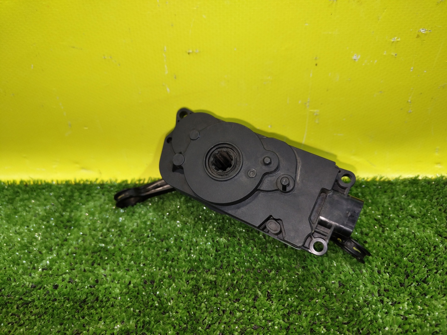 BMW 5 G30 2016 для Моторчик заслонки радиатора