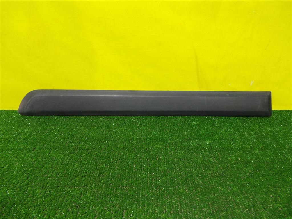 Skoda  Yeti 2009 для Молдинг задней левой двери