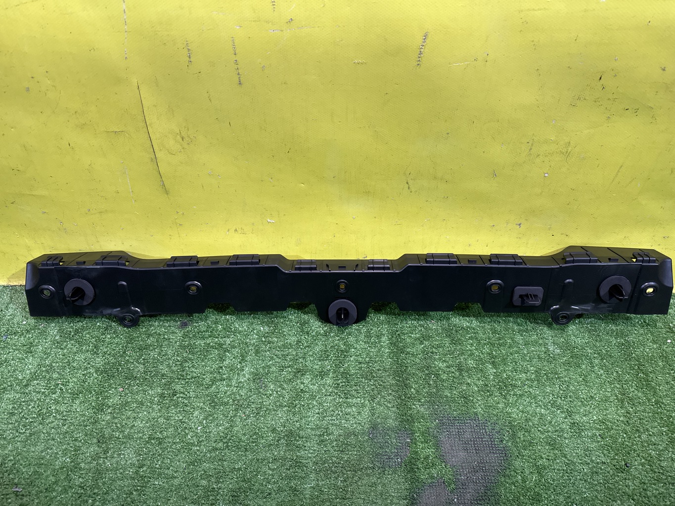 Renault Arkana 2018 для Кронштейн заднего бампера центральный