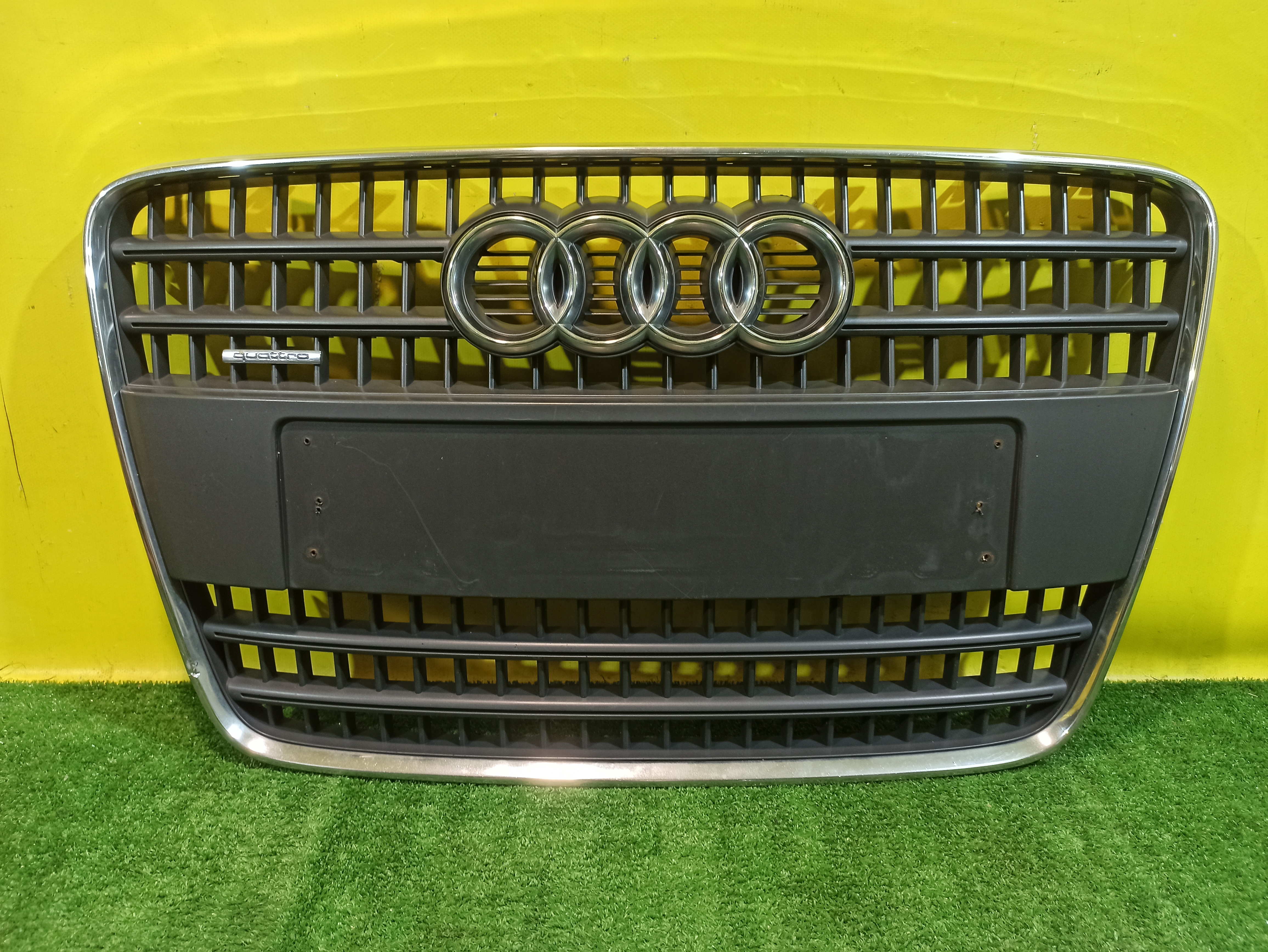 Audi Q7 (4L) 2005 для Решетка радиатора