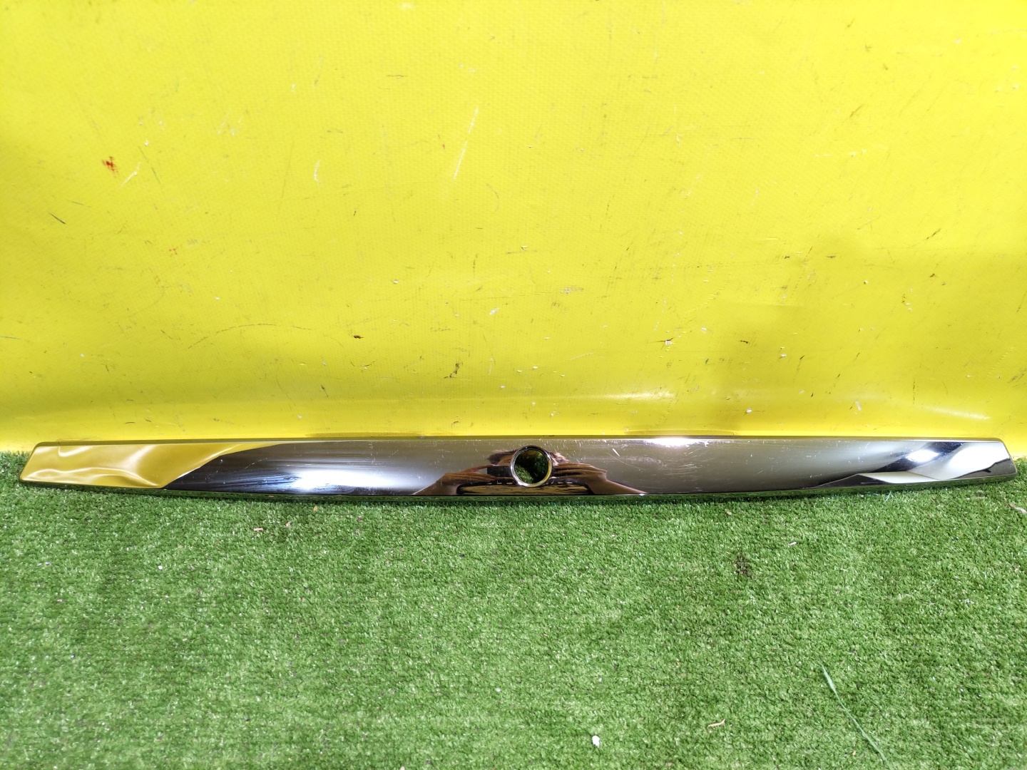 Nissan Almera (G15) 2013 для Накладка крышки багажника