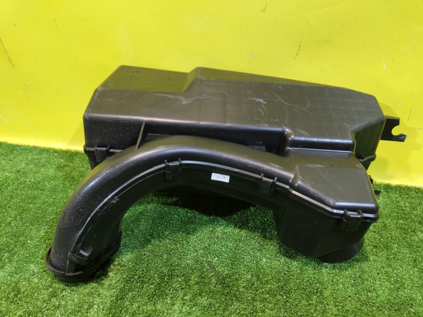 Lada Vesta 2015- для Резонатор воздушного фильтра