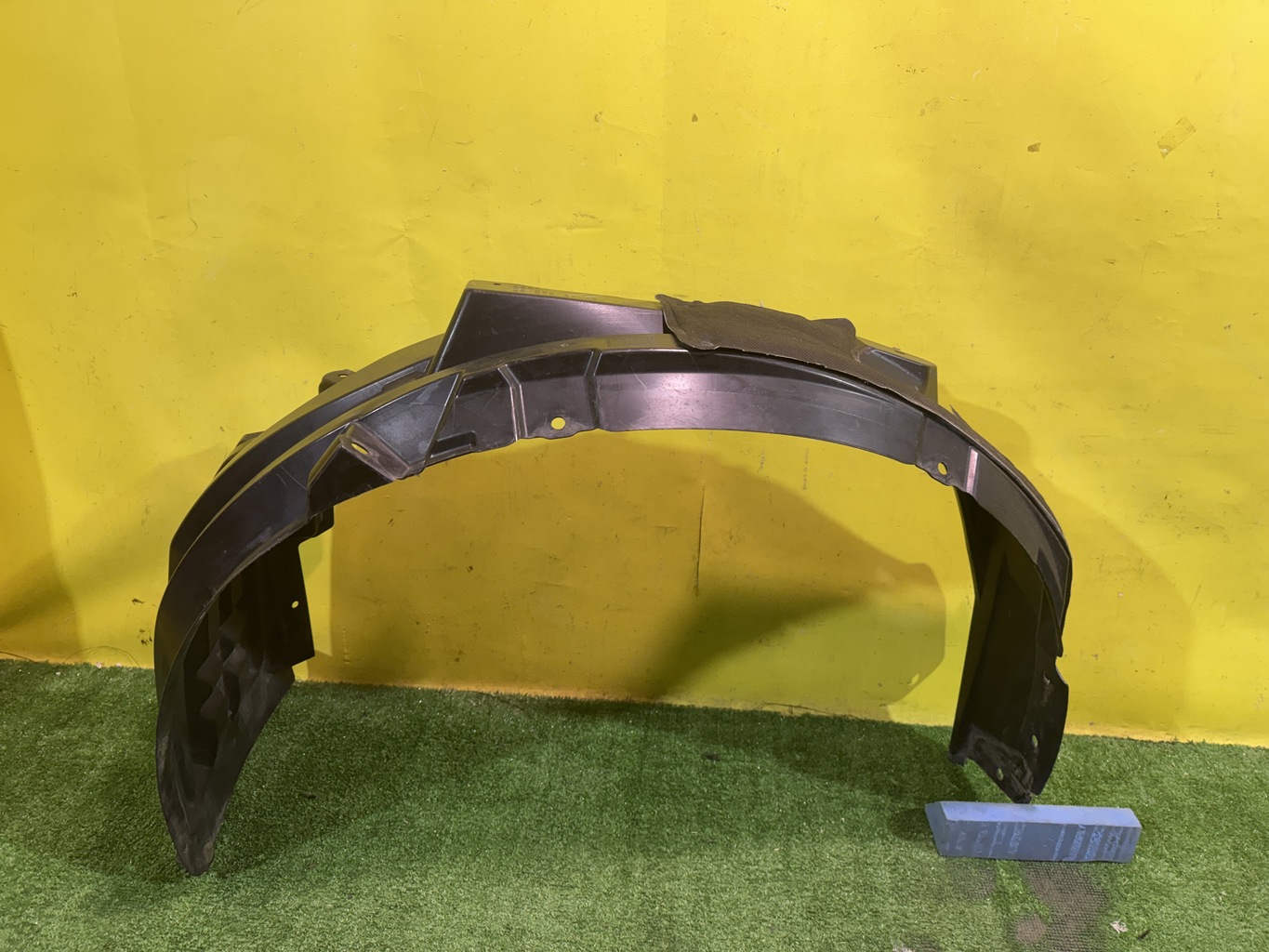 Mitsubishi Outlander (GF) 2012 для Локер передний левый