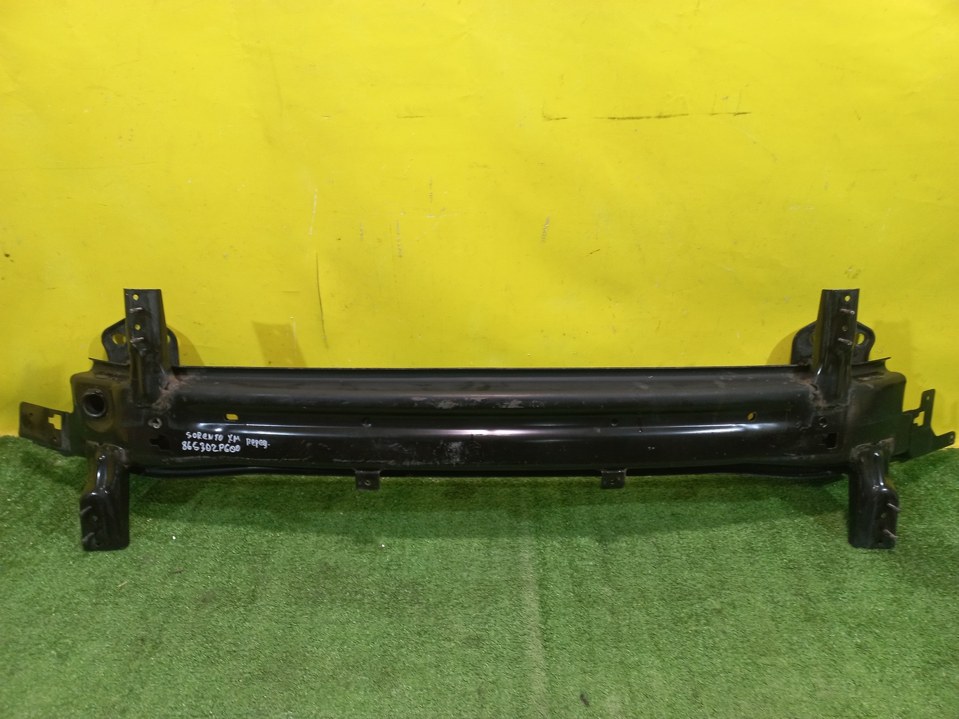 Kia Sorento 2 XM 2012 для Усилитель переднего бампера