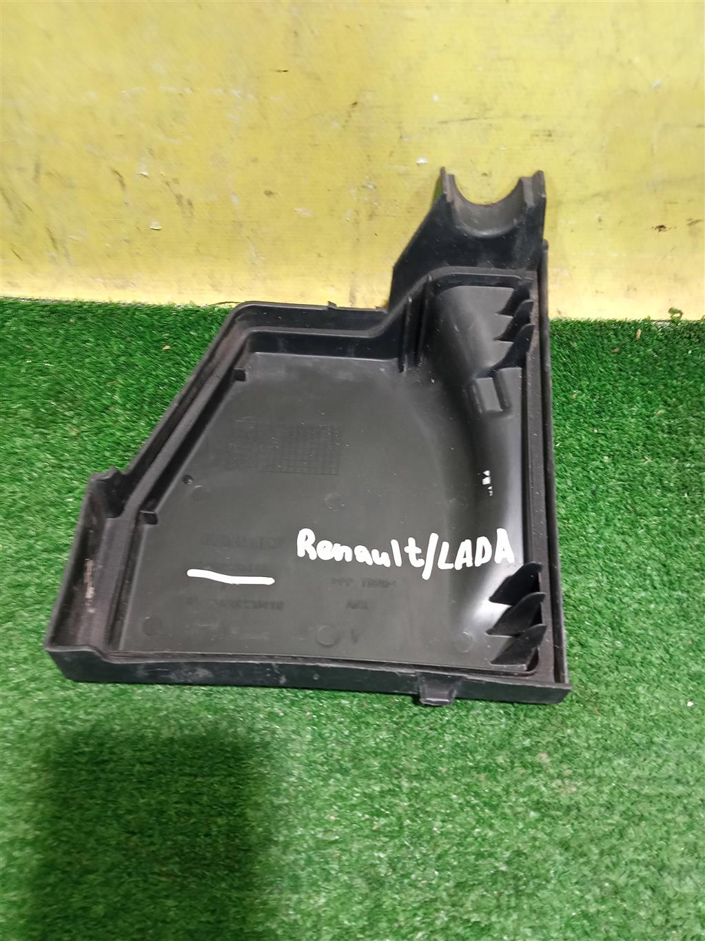 Renault Logan 2005  для Крышка блока предохранителей
