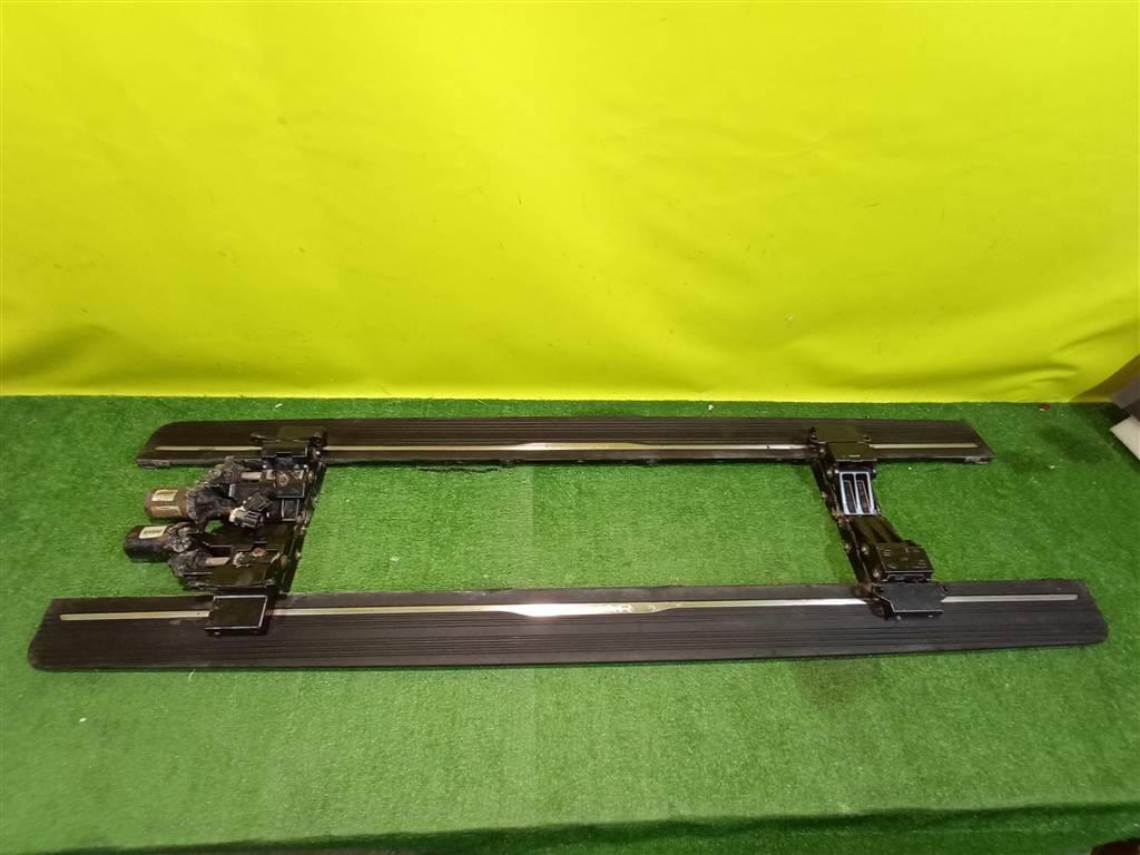 Jaguar F-Pace 2015 для Подножка