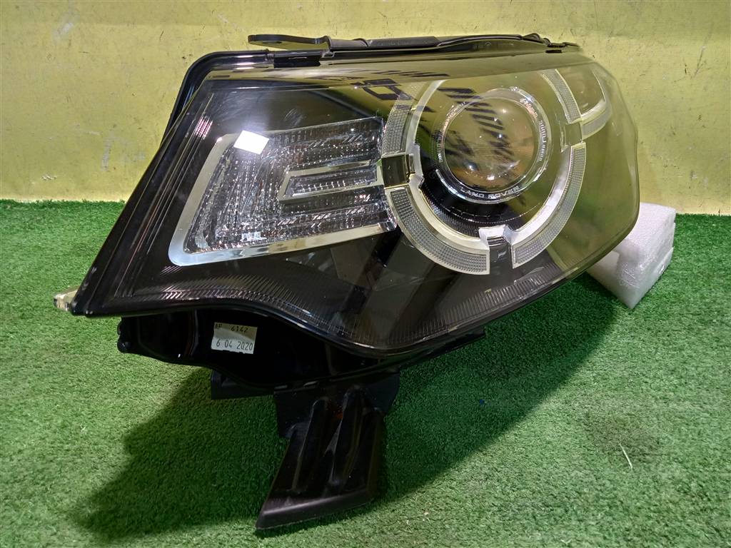 Land Rover Discovery Sport 2014 для Фара левая