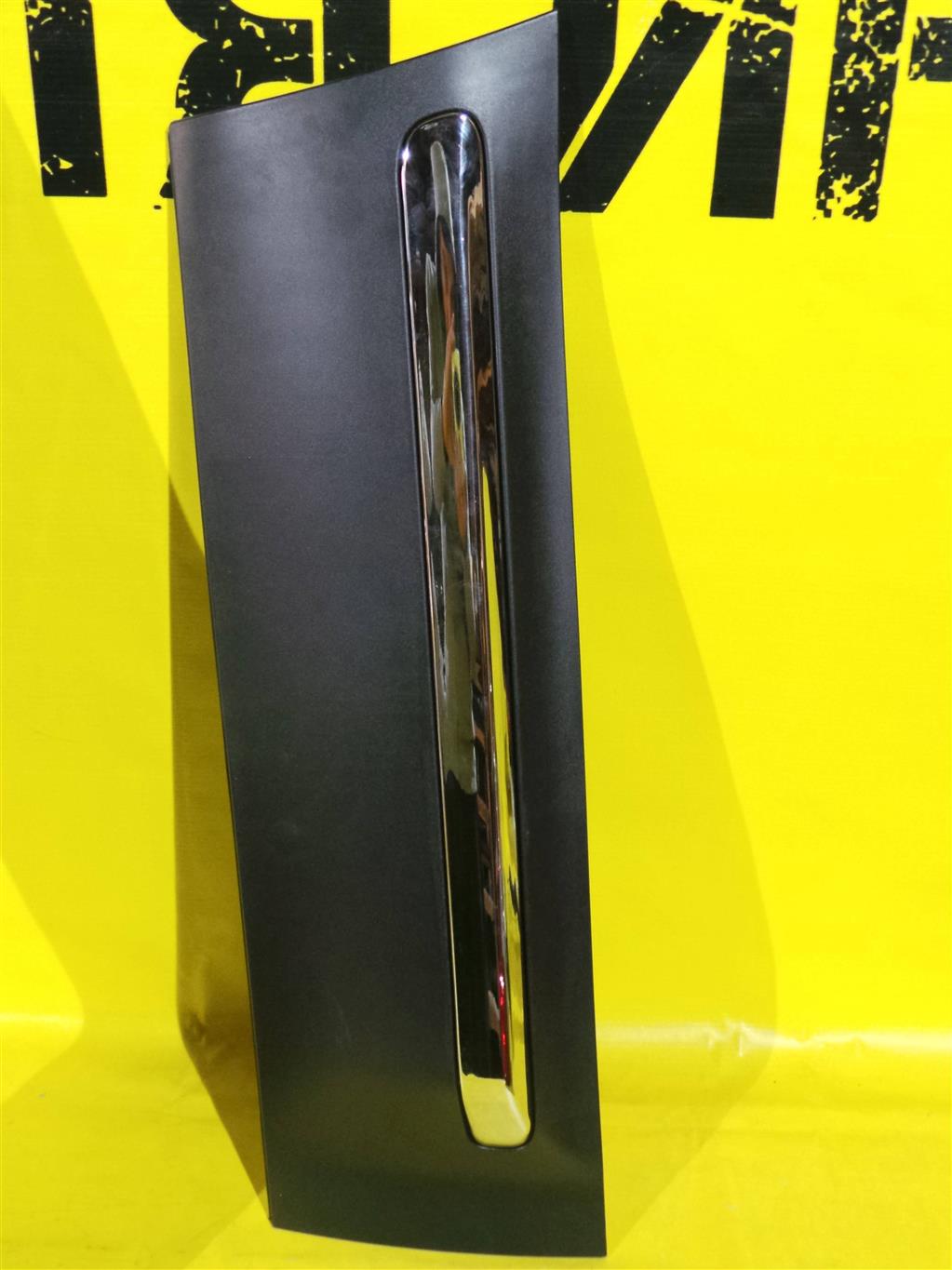 Nissan Qashqai (J10) 2006 для Молдинг заднего бампера центральный