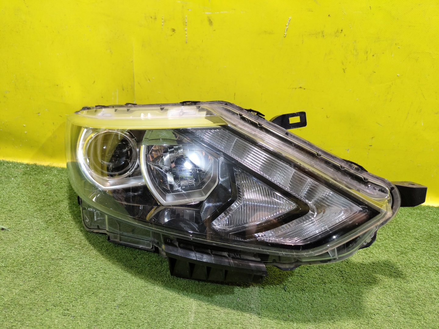 Nissan Qashqai (J11) 2014 для Фара правая