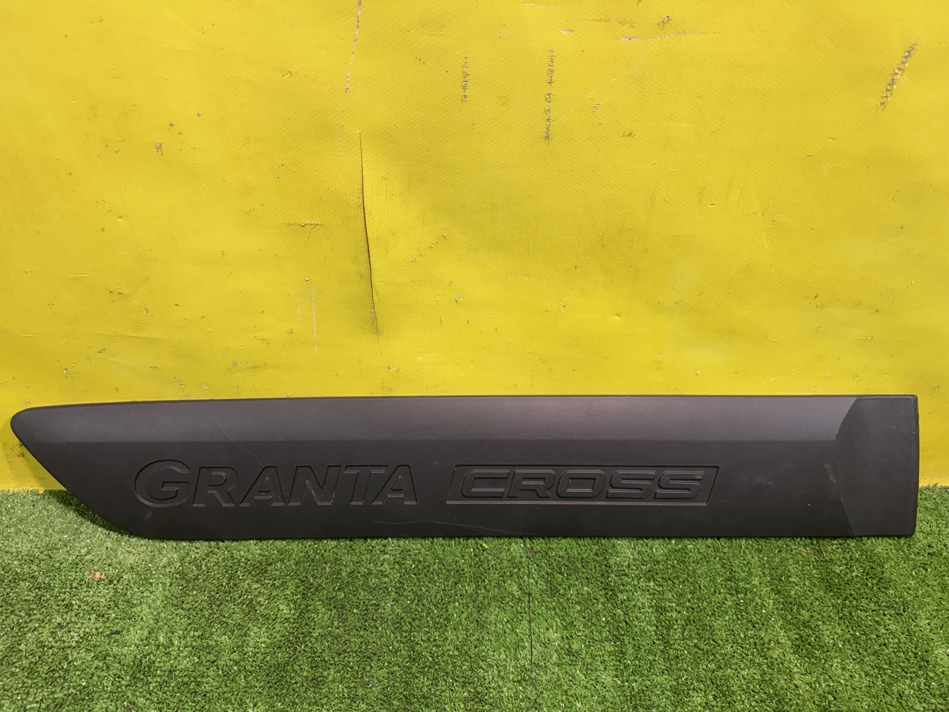 Lada Granta Cross 2018- для Накладка двери задней правой