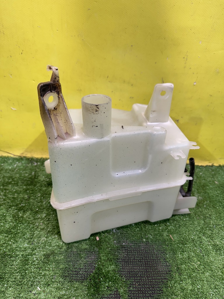 Chery Omoda C5 2021 для Бачок омывателя лобового стекла