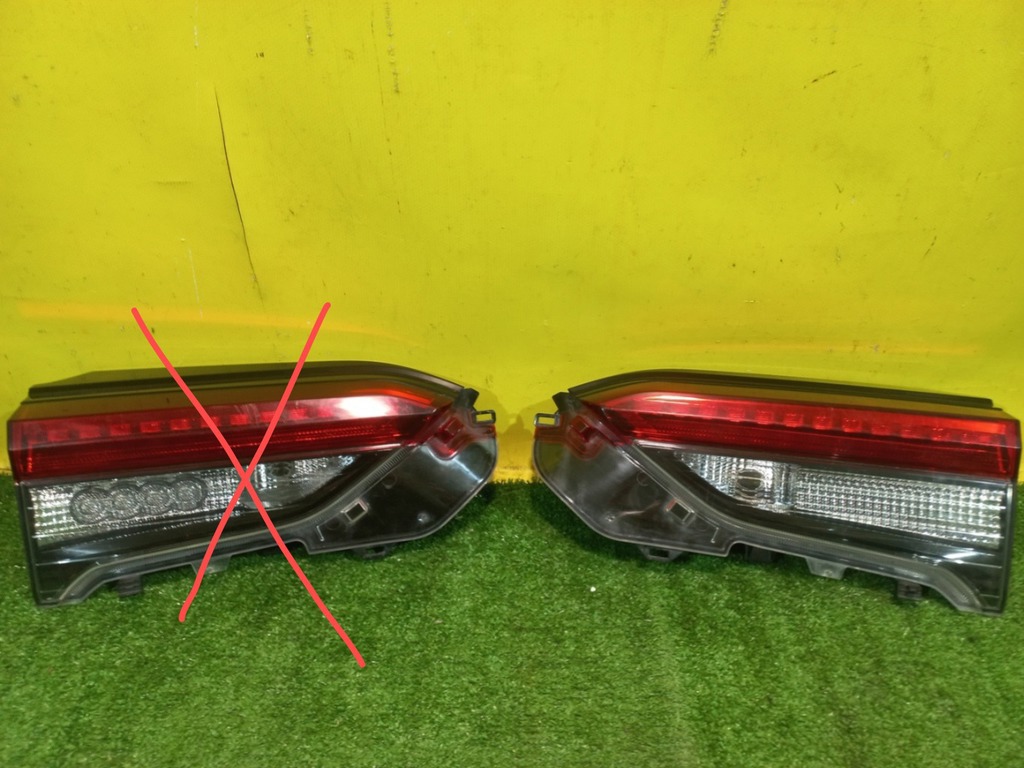 Toyota RAV4 2018 для Фонарь задний внутренний правый