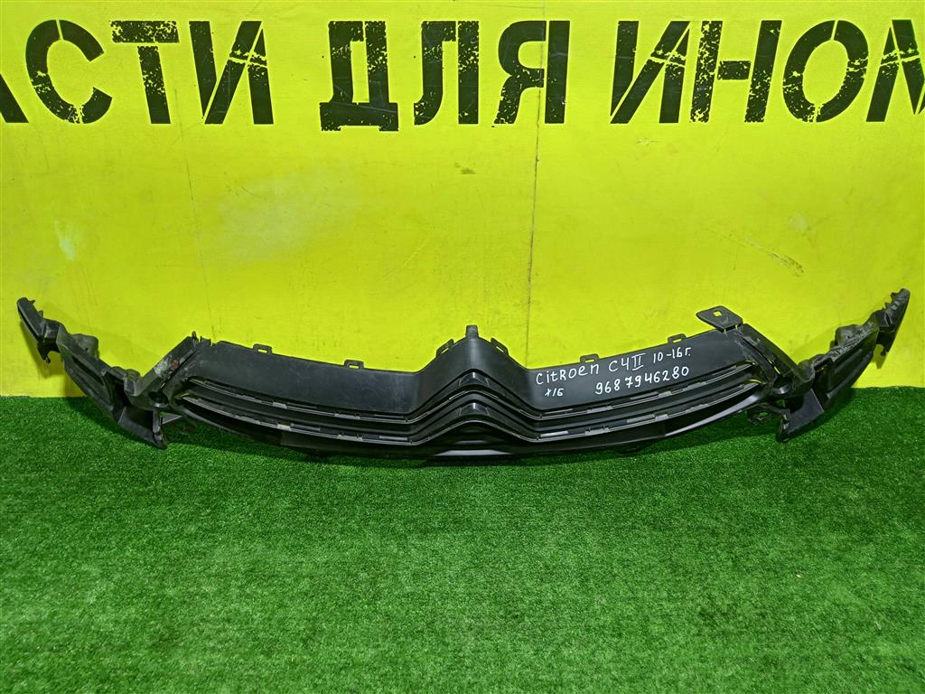 Citroen C4 2010 для Решетка радиатора