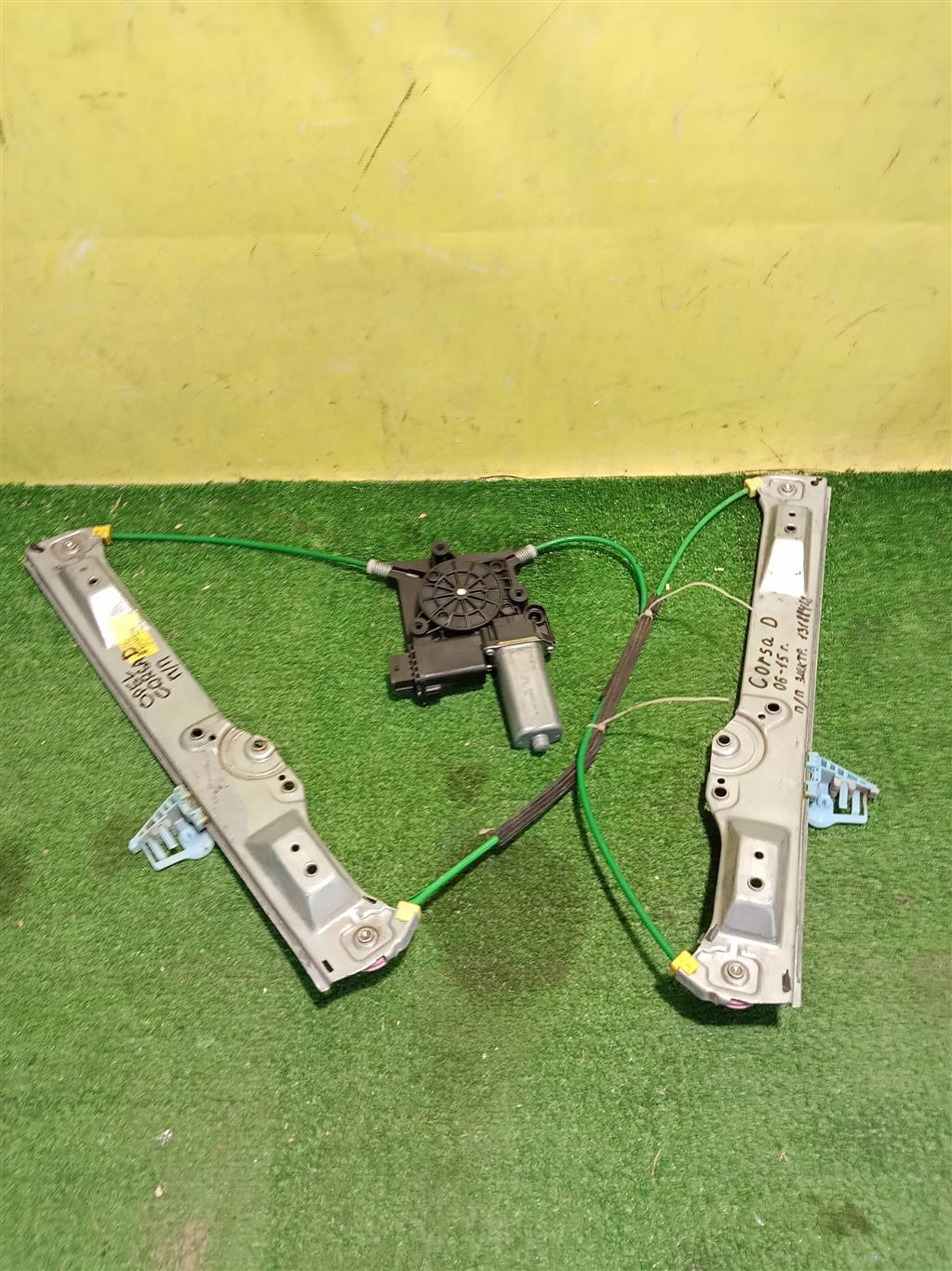 Opel Corsa D 2006 для Стеклоподъемник электр. передний правый