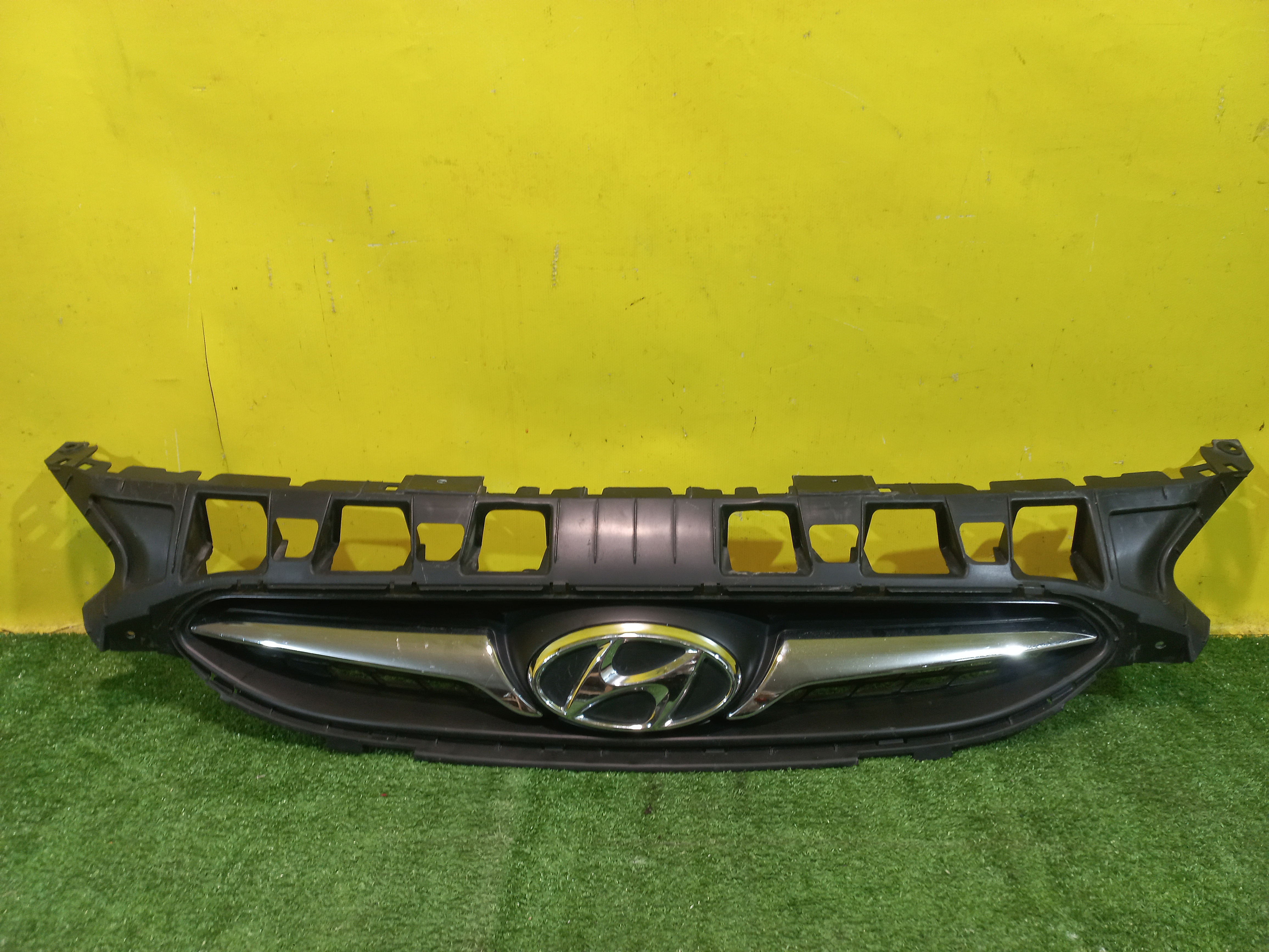 Hyundai Solaris 2010 для Решетка радиатора