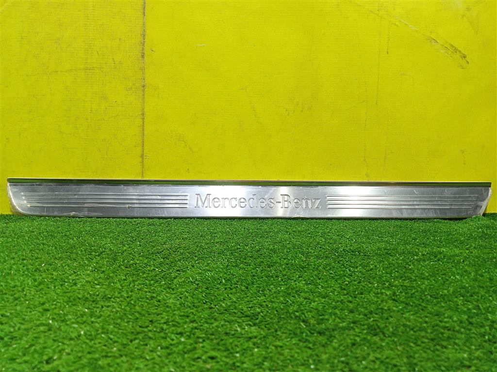 MERСEDES BENZ C-Class (W205) 2013 для Накладка порога (внутренняя)