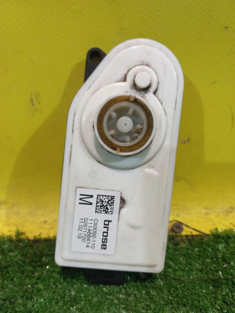 BMW 5 G30 2016 для Моторчик заслонки радиатора