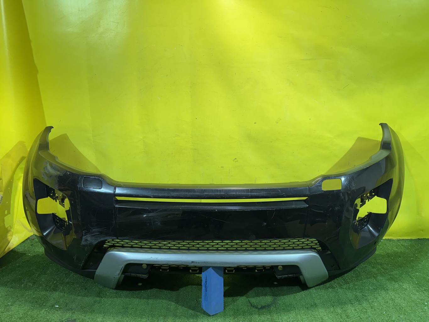 Land Rover Range Rover Evoque L538 2011 для Бампер передний