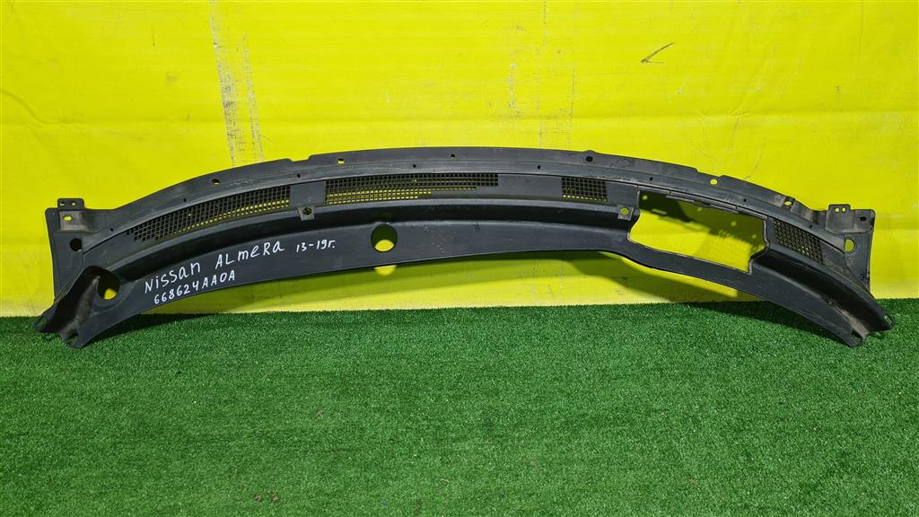 Nissan Almera (G15) 2013 для Фара правая