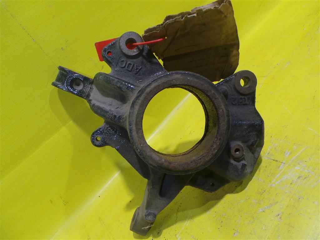 Renault Megane III 2009  для Кулак поворотный передний правый