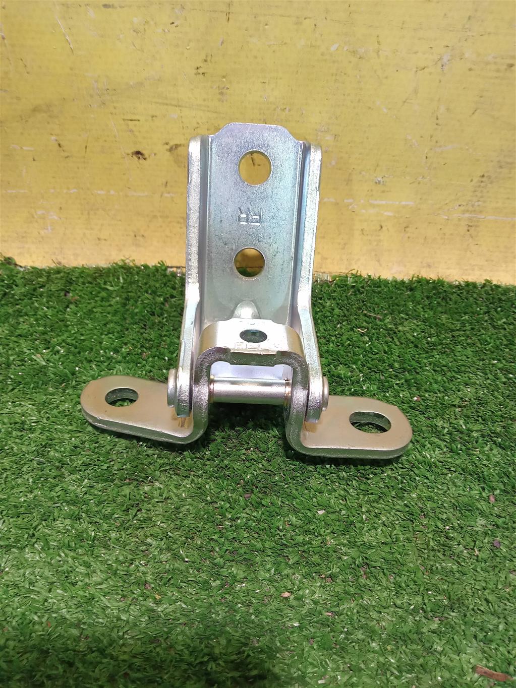 Hyundai Solaris 2017 для Петля двери передней правой верхняя