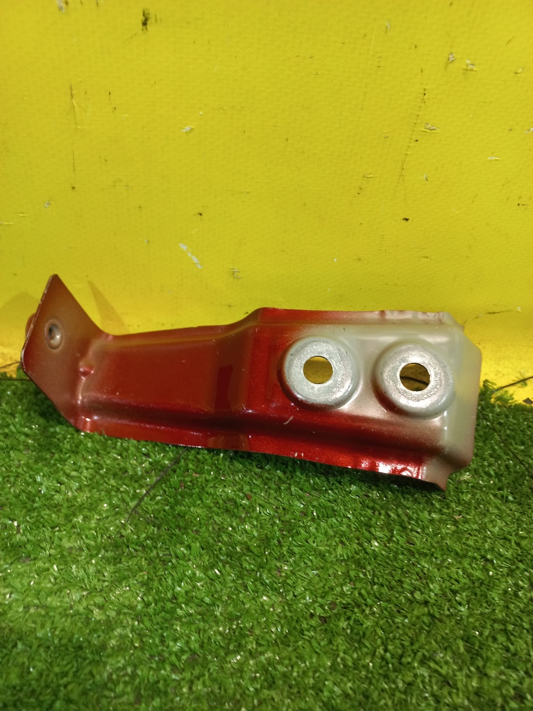 BMW X5 G05 2018 для Кронштейн крепления крыла