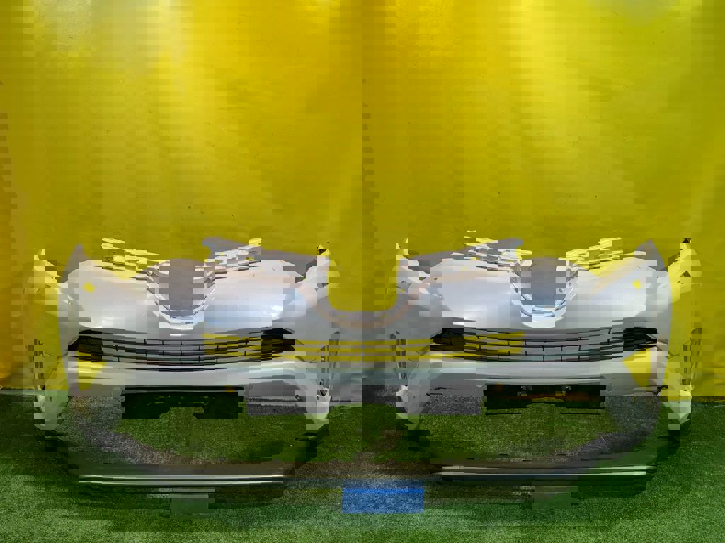 Toyota RAV4 2015 для Бампер передний